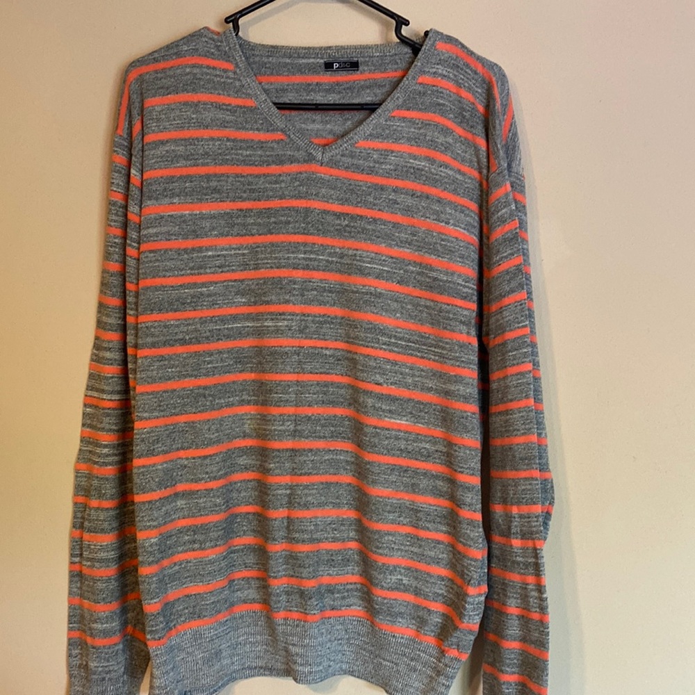 PAPER DENIM & COMPANY VNECK THIN SWEATER SIZE LARGE